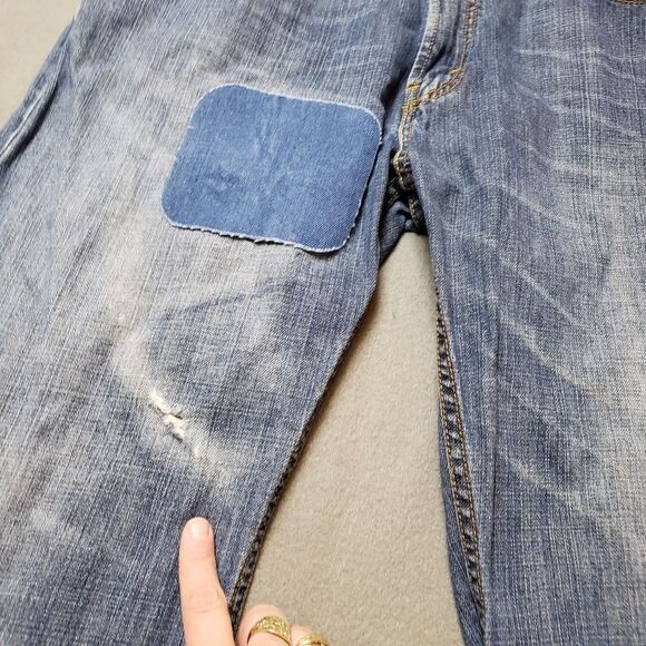 Vintage destroyed y2k Levi’s 559 Jeans Relaxed Straight Jeans - Distressed - Picture 4 of 16